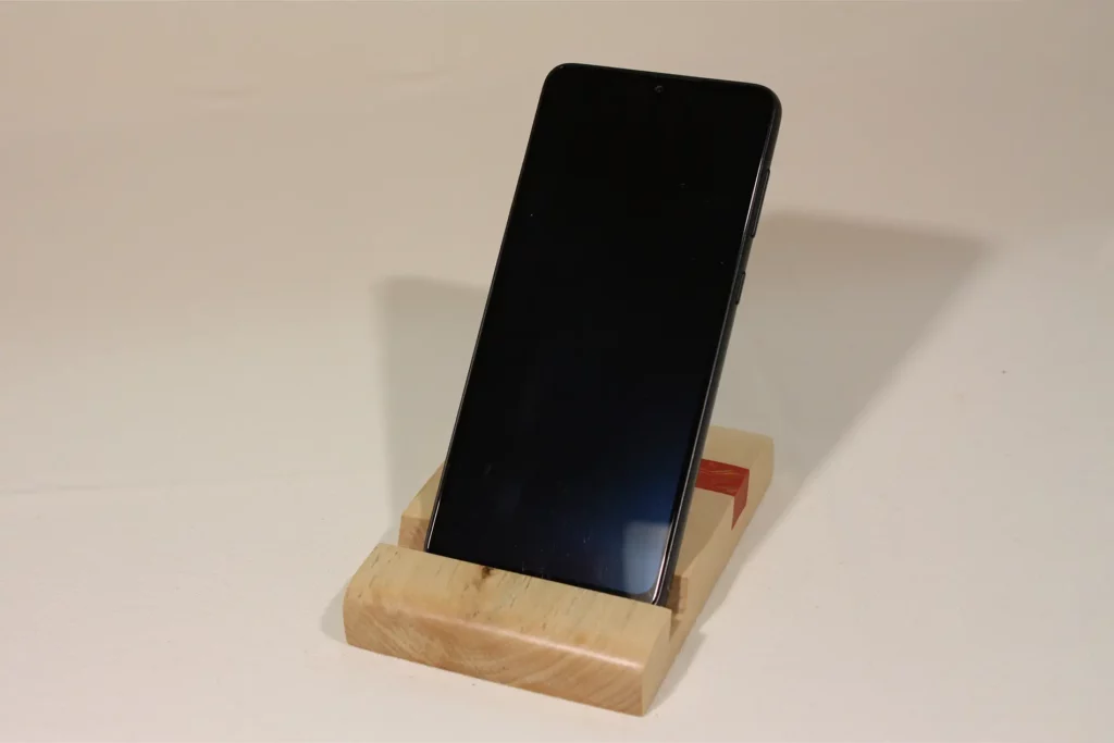 Support en bois pour téléphone portable ou tablette tactile