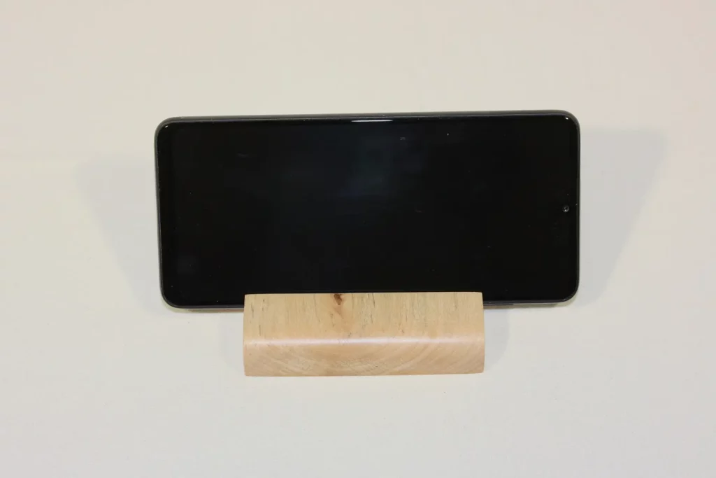 Support en bois pour téléphone portable ou tablette tactile