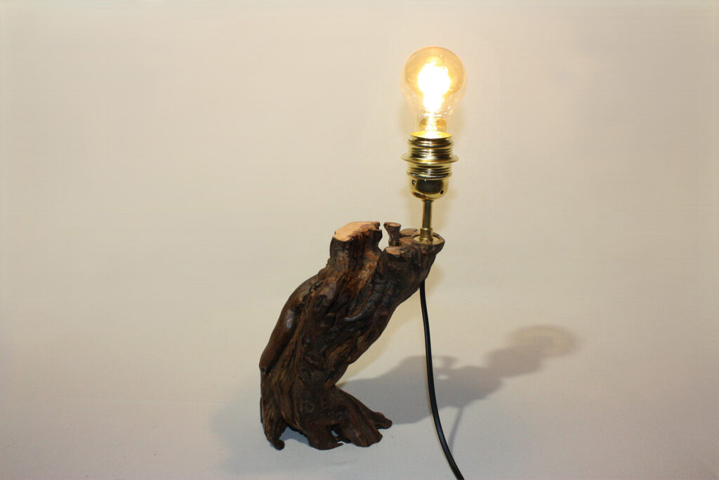 Lampe en cep de vigne