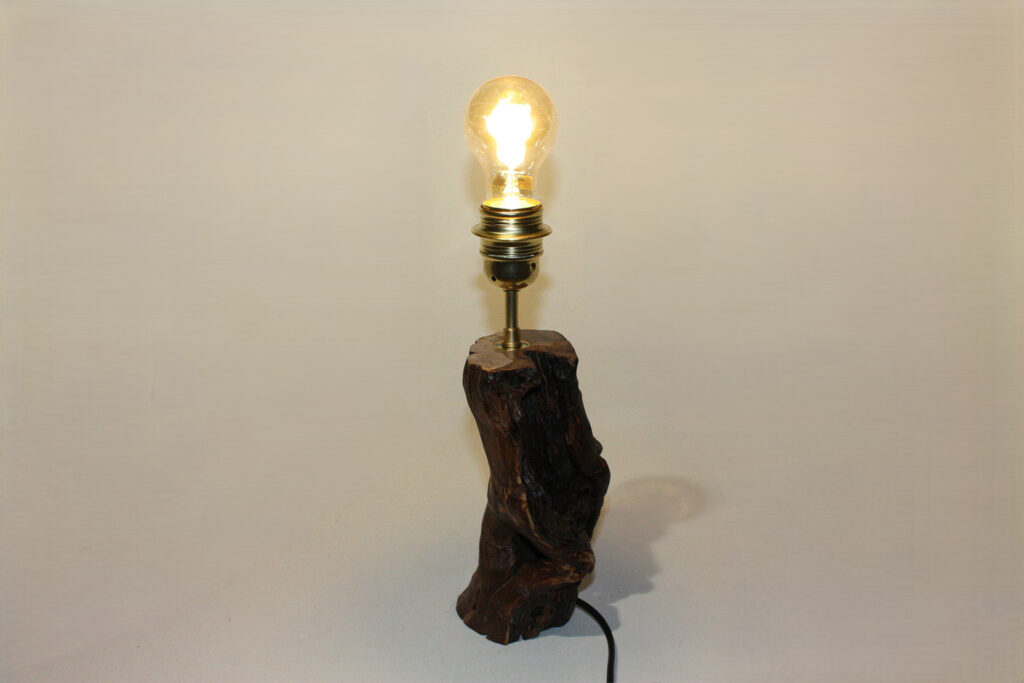 Lampe en cep de vigne