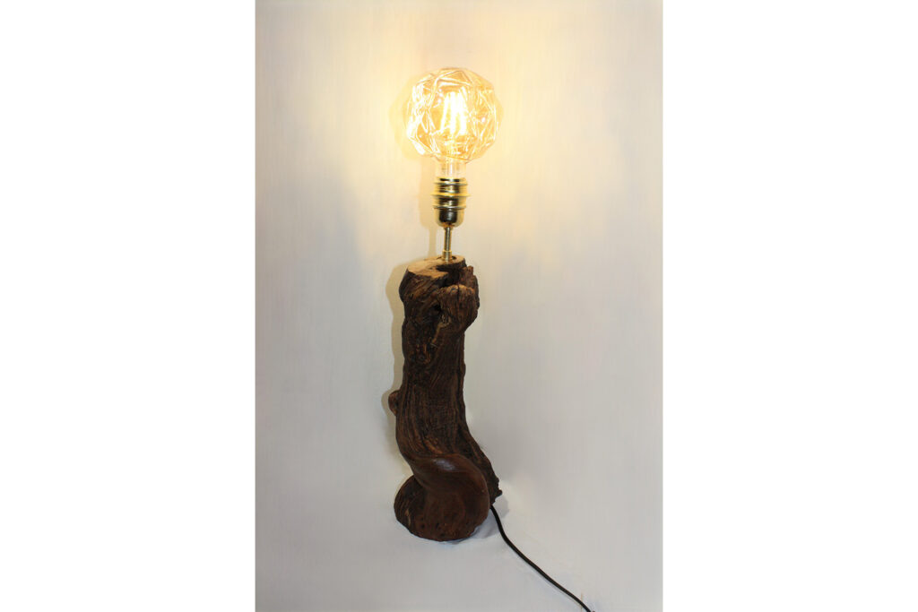 Lampe en cep de vigne